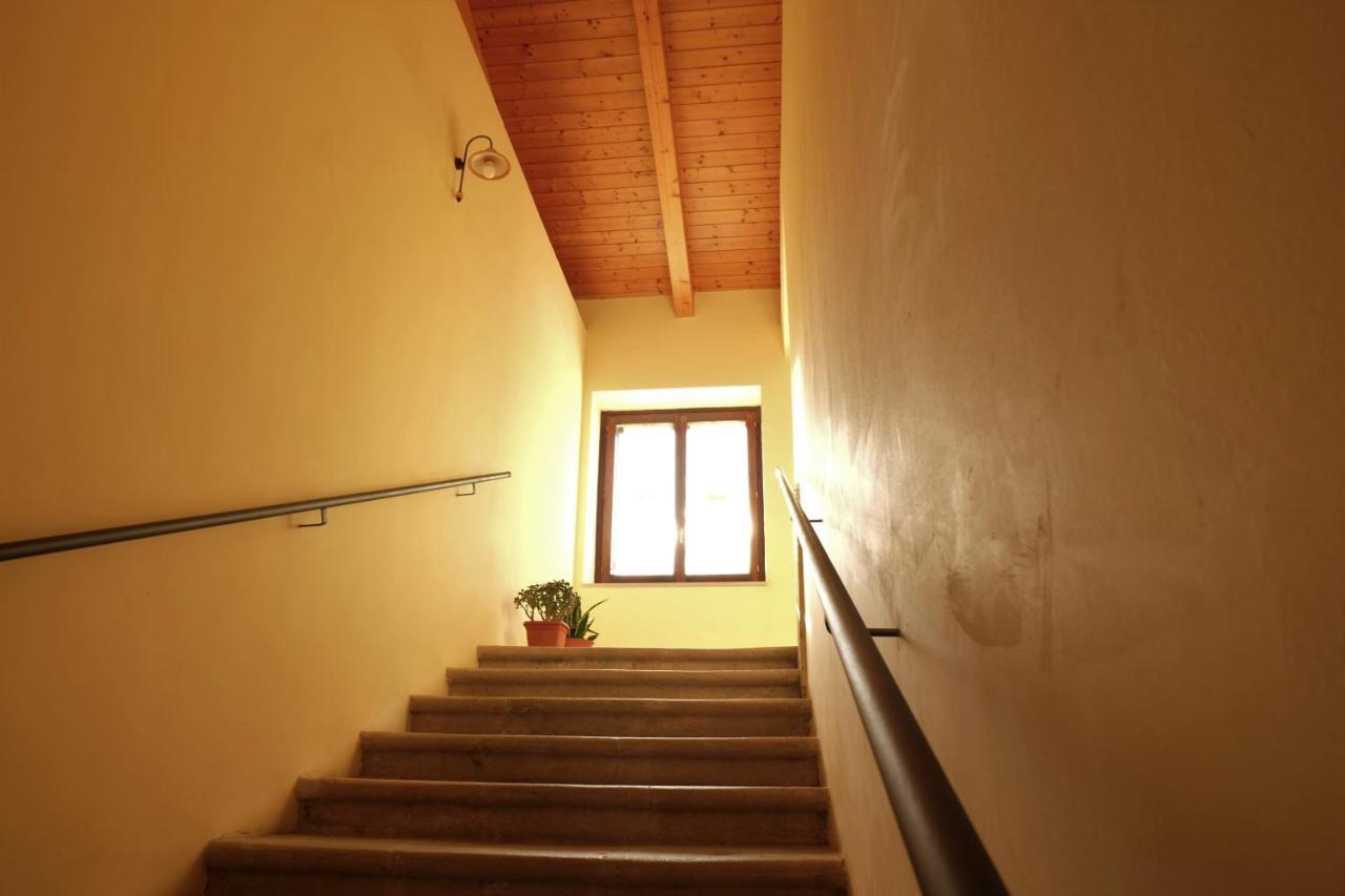 Hostel Il Tetto Melfi Bagian luar foto