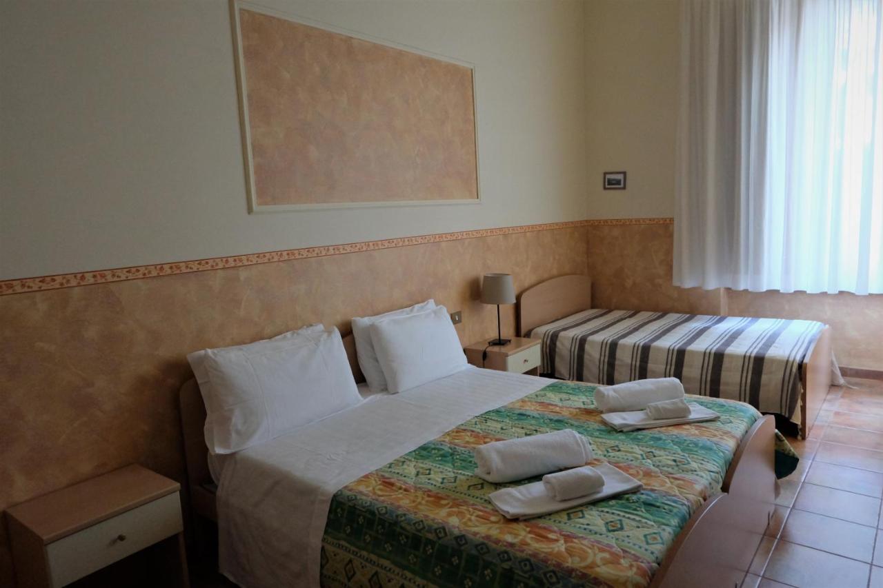Hostel Il Tetto Melfi Bagian luar foto